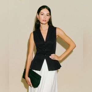 Reformation Oakley Vest in Black